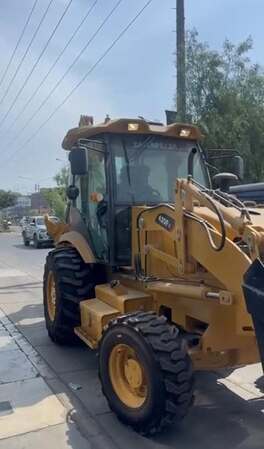 RETROEXCAVADORA CATERPILLAR