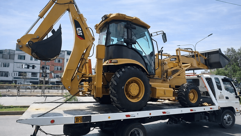 RETROEXCAVADORA CAT 420F 2025