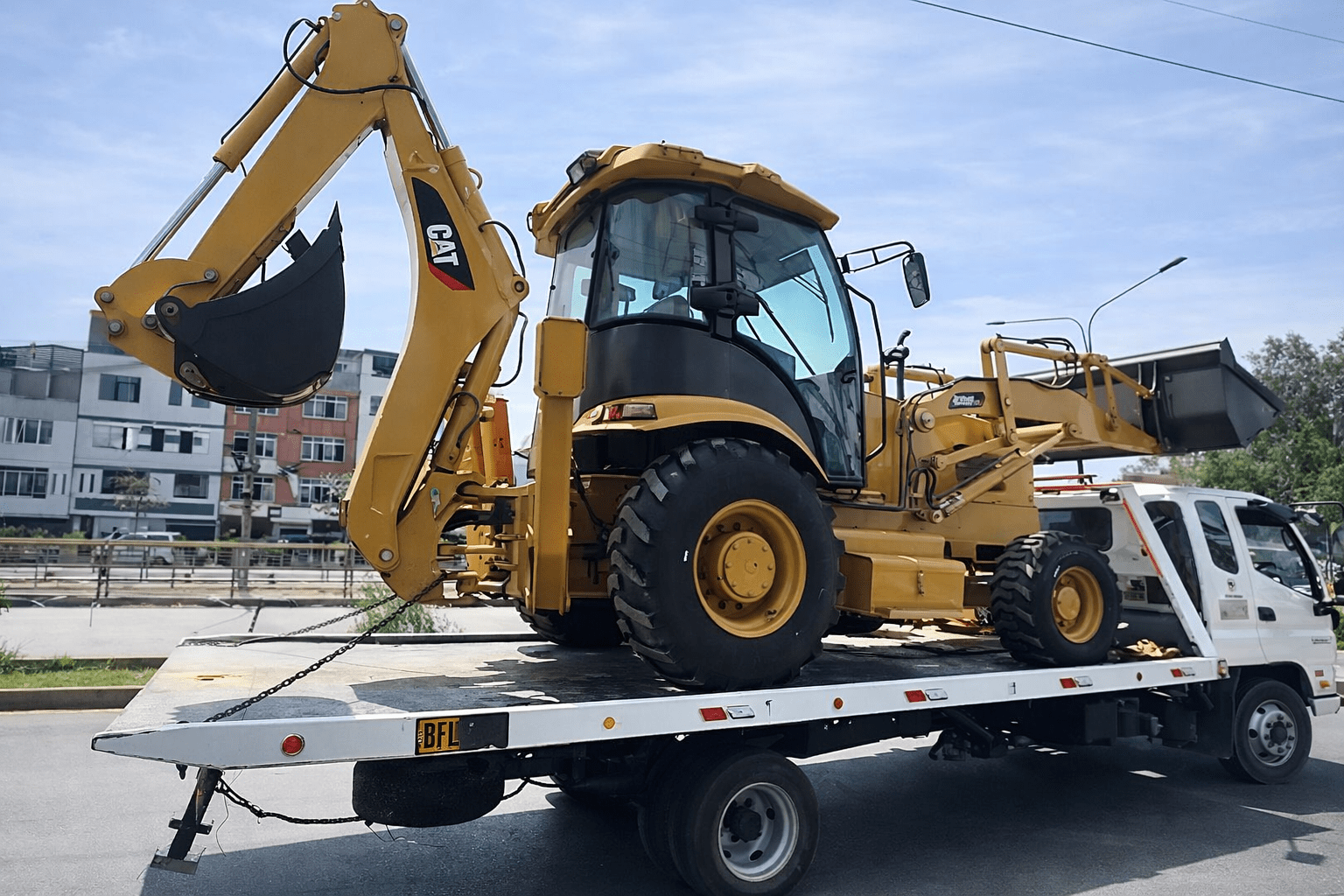 RETROEXCAVADORA CAT 420F 2025